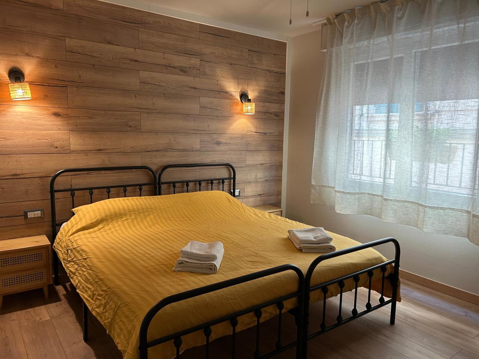 Atlante Hotel Toscolano Maderno Exterior photo